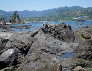 弁天島とお蛇浦