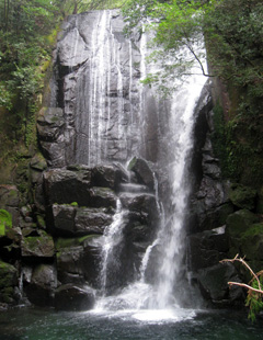 Kuwanoki Falls
